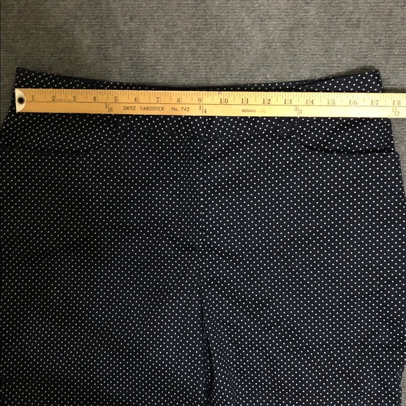 Polka Dot Navy Women's Shorts Sz 12 (B1) - Picture 7 of 7